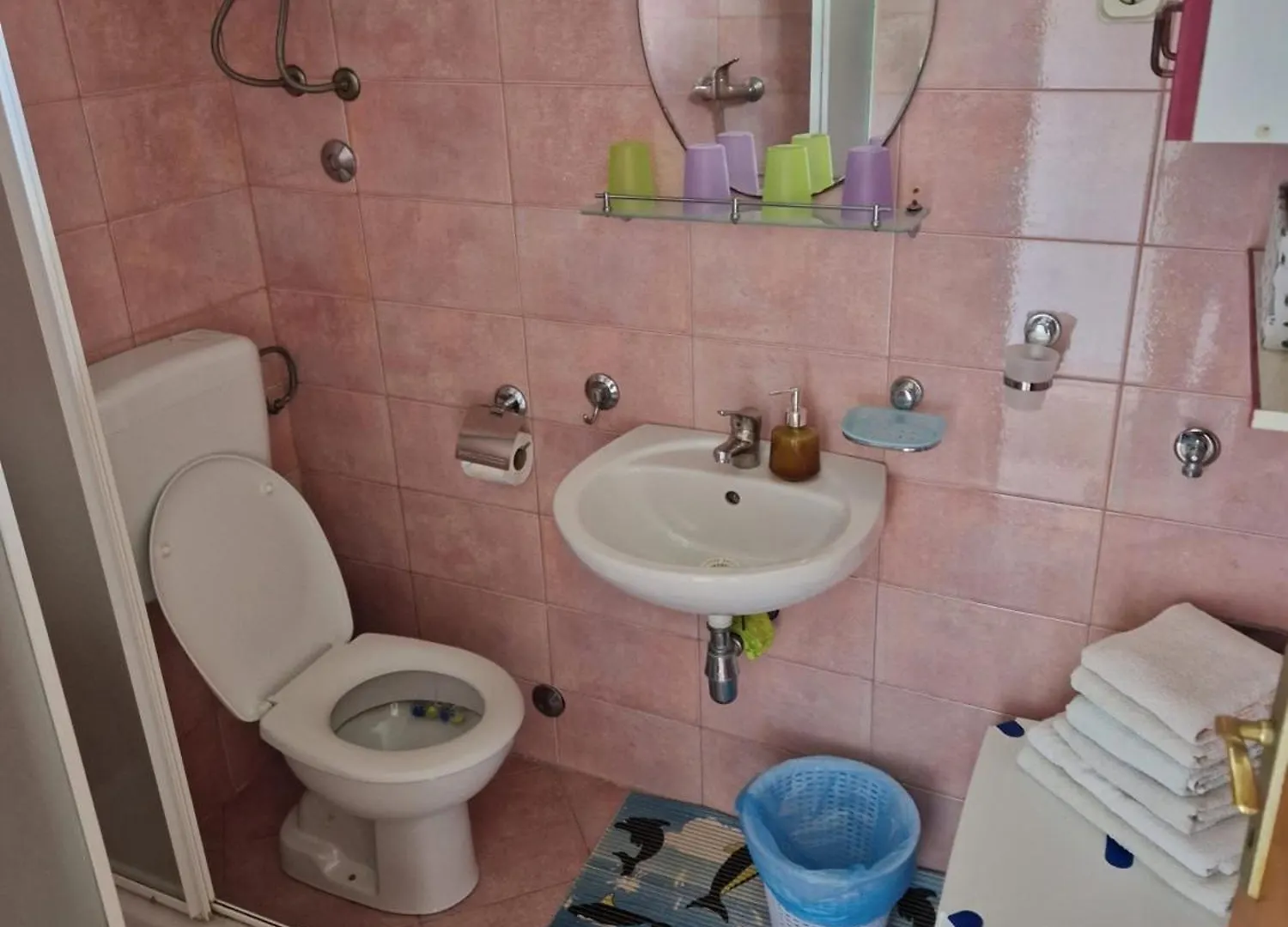 Apartment In Icici With Sea View, Terrace, Wi-Fi